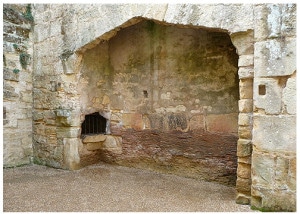 chateau_bodiam_moyen-age_cheminee_interieur