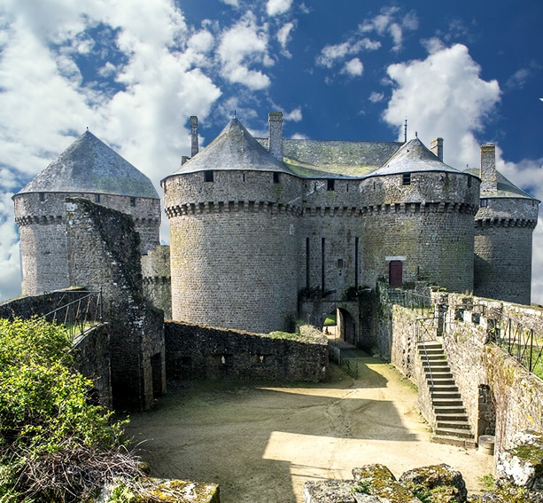 architecture_defensive_histoire_medievale_chateau_fort_l_age_d_or