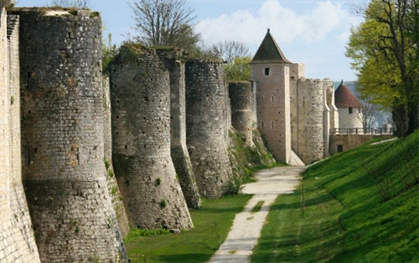 festival_monde_medieval_provins_histoire_moyen-age_remparts_fortifications