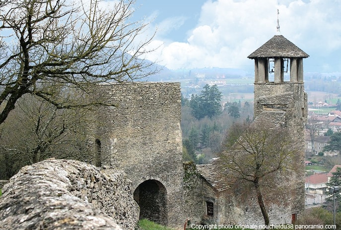 cremieu_patrimoine_historique_cite_medievale