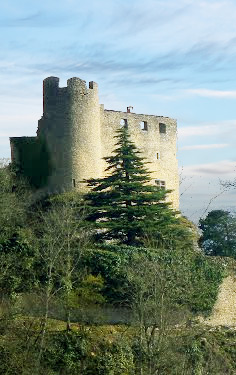 cremieu_ville_medievale_patrimoine_historique_moyen-age