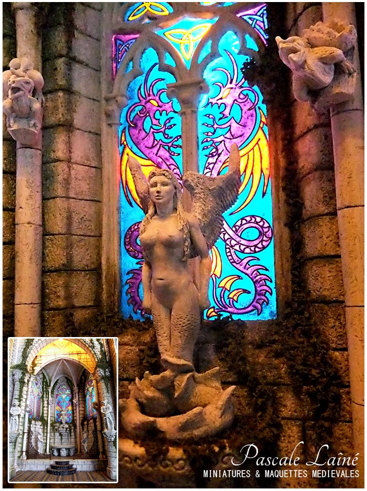 art_maquettes_miniatures_reproduction_scenes_architectures_medievales_melusine_vitraux_eglise_moyen-age