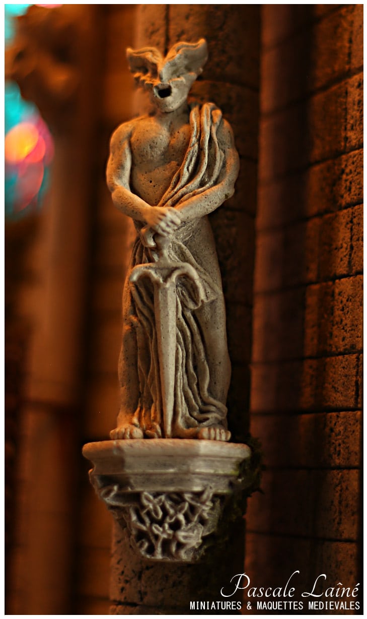 fee_melusine_batisseurs_mythologie_litterature_medievale_art_gothique_maquettes_miniatures_Pascale_Laine_moyen-age