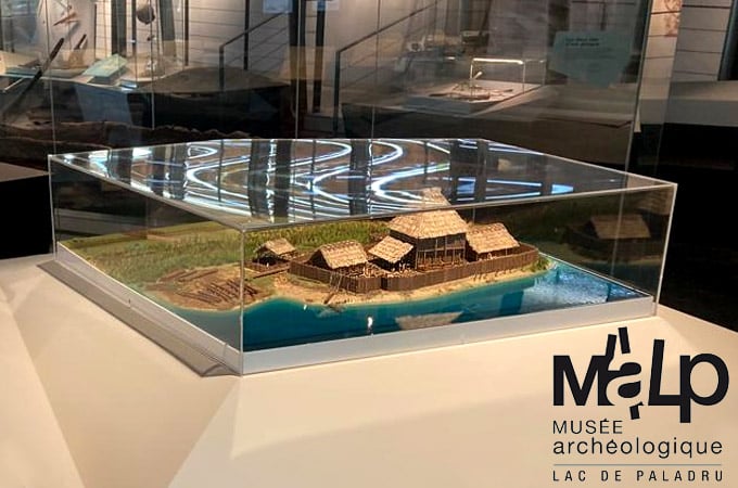 Archéologie médiévale : Maquette village lacustre - Musée du Lac de Paladru