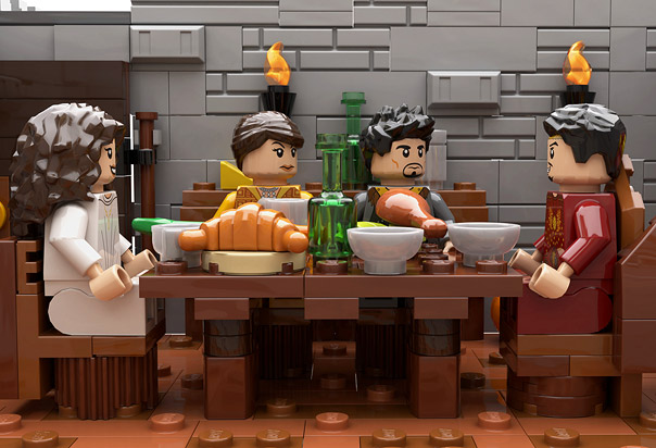 le Roi Arthur, en compagnie de Guenièvre, Dame Séli et Leodagan à table (et en Lego)